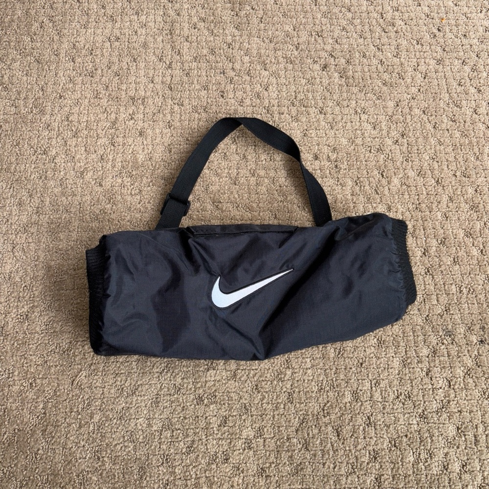 Nike black whites men’s hand warmer football big kid worn twice